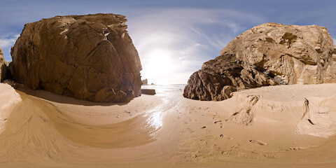 Praia Da Ursa Creek Into Ocean